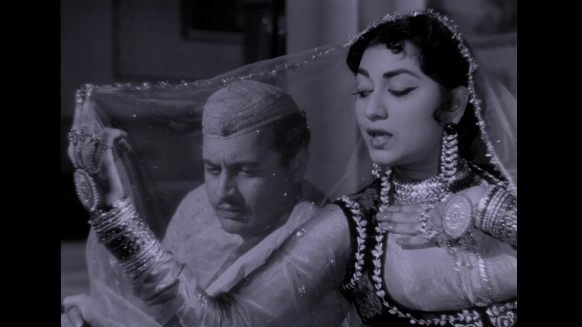 गुरु दत्त के शताब्दी वर्ष पर फ़िल्म प्रेमियों के लिए ख़ास तोहफ़ा देखिए उनकी क्लासिक फ़िल्में ख़ास रेट्रोस्पेक्टिव में